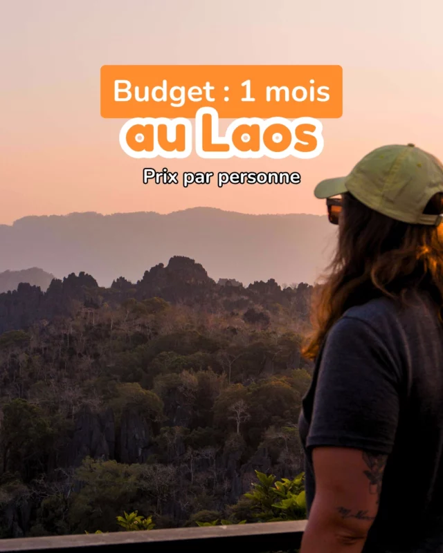 Moins de 1000€ pour 2 pour un mois au Laos ? 😲 Oui, oui ! 

C'est définitivement le pays le moins cher de notre tour du monde, et l'un de ceux qu'on a préféré. 🩵

Au Laos, on sort un peu de son confort habituel. Les transports sont parfois un peu aventureux (RIP le poulet qu'on a pris pour un serpent tout au long d'un trajet et qui s'est soudainement mis à courir, dans son sac en jute, entre mes jambes 😂. RIP aussi nos narines quand un durian a été monté dans la soute d'un bus entre Thakhek et Paksé). 

Les logements sont parfois sommaires, les scooters un peu de travers (4 jours de boucle de Thakhkek avec un scooter voilé 👌), et les bus annoncés à 10h partent à 9h00 une fois pleins. 

Et pour autant, on a tout aimé ! Parce que c’est finalement ça qu’on était venus chercher, sortir un peu de notre zone de confort et l’ apprécier. 😃